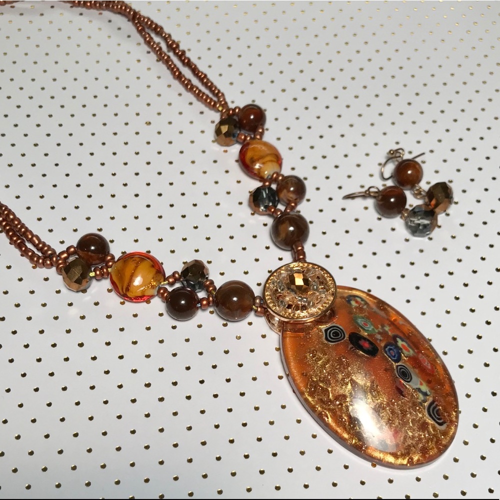 “The Kiss” Inspired Necklace & Earrings